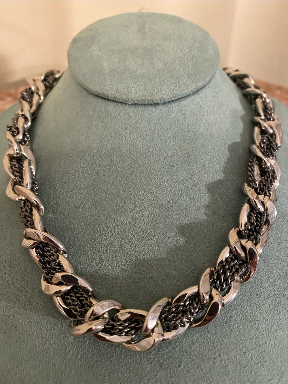 Stephan & Co. Silver toned Chunky Chain Statement Black Mesh Statement Necklace